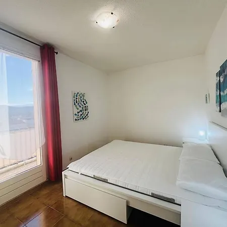 2 Pieces Avec Terrasses A 650m De La Plage, Parking Privatif Inclus - L'ile-rousse - Fr-1-63-348 Appartement *