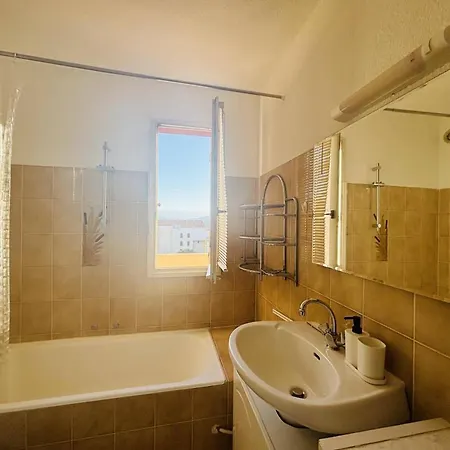 2 Pieces Avec Terrasses A 650m De La Plage, Parking Privatif Inclus - L'ile-rousse - Fr-1-63-348 * LʼÎle-Rousse